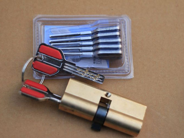 宝鸡24小时上门开锁公司